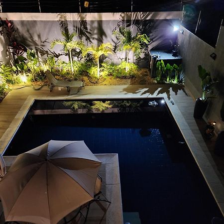 Suite Em Casa Familiar Da Mirian นิเตรอย ภายนอก รูปภาพ