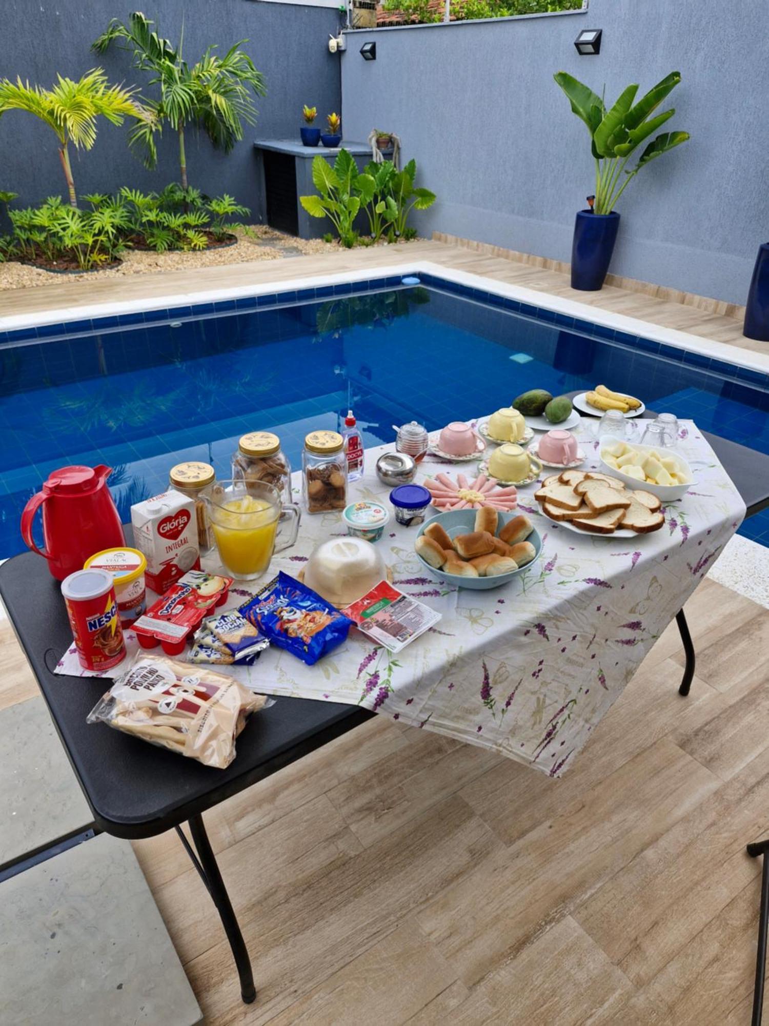 Suite Em Casa Familiar Da Mirian นิเตรอย ภายนอก รูปภาพ